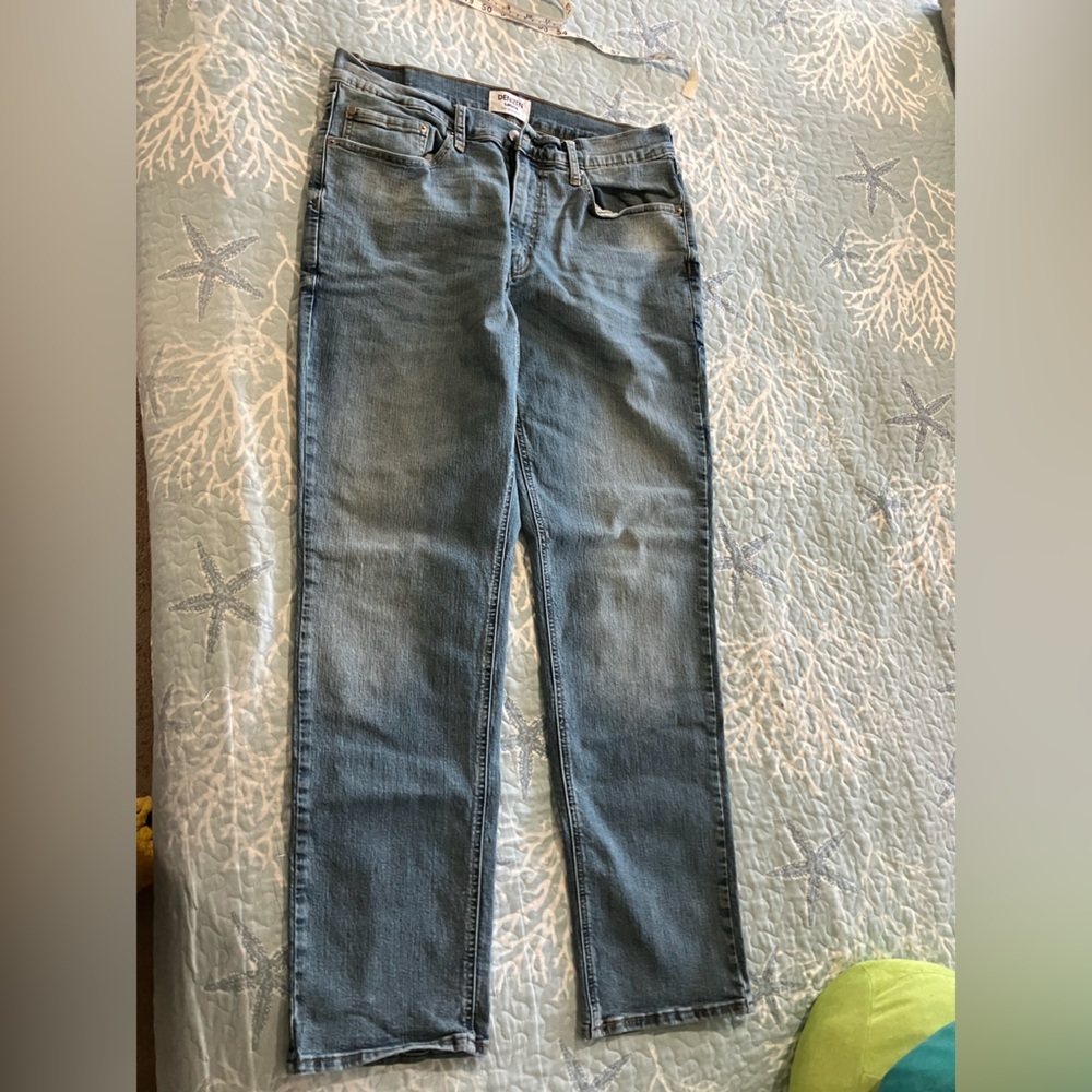 Denizen by Levi’s 231 Athletic man size 34/31.5 jeans